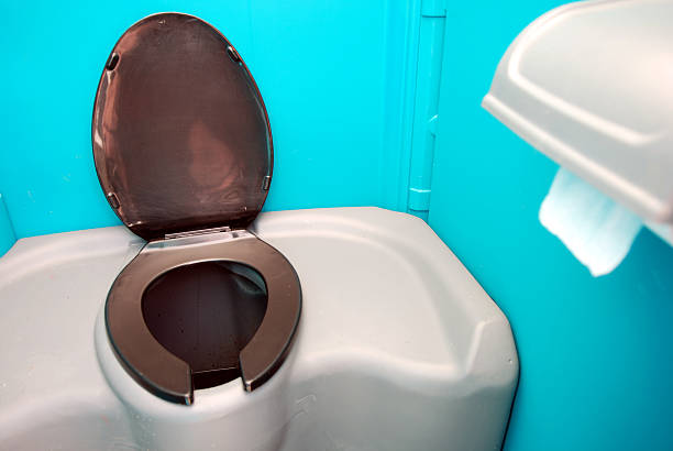 Best Porta potty rental near me  in Freeport, IL